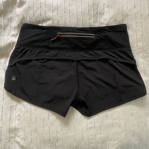 Lululemon Speed Up Shorts in black - Picture 1 of 3